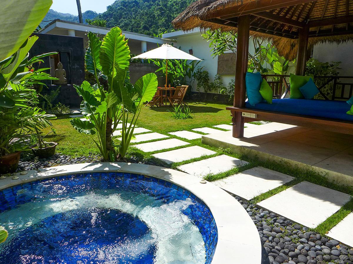 Simon'S Suite Mangsit Exterior photo