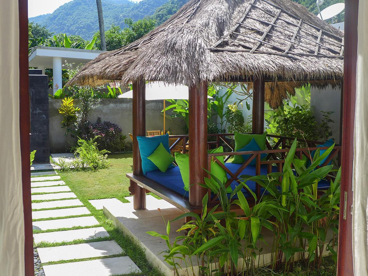 Simon'S Suite Mangsit Exterior photo